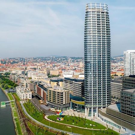 布拉迪斯拉发The First Skyscraper In Slovakia公寓 外观 照片