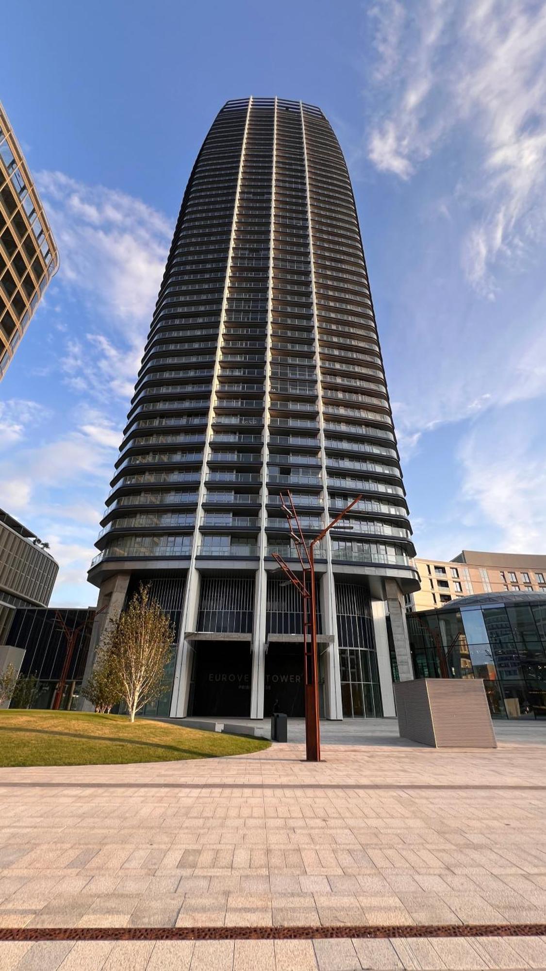 布拉迪斯拉发The First Skyscraper In Slovakia公寓 外观 照片
